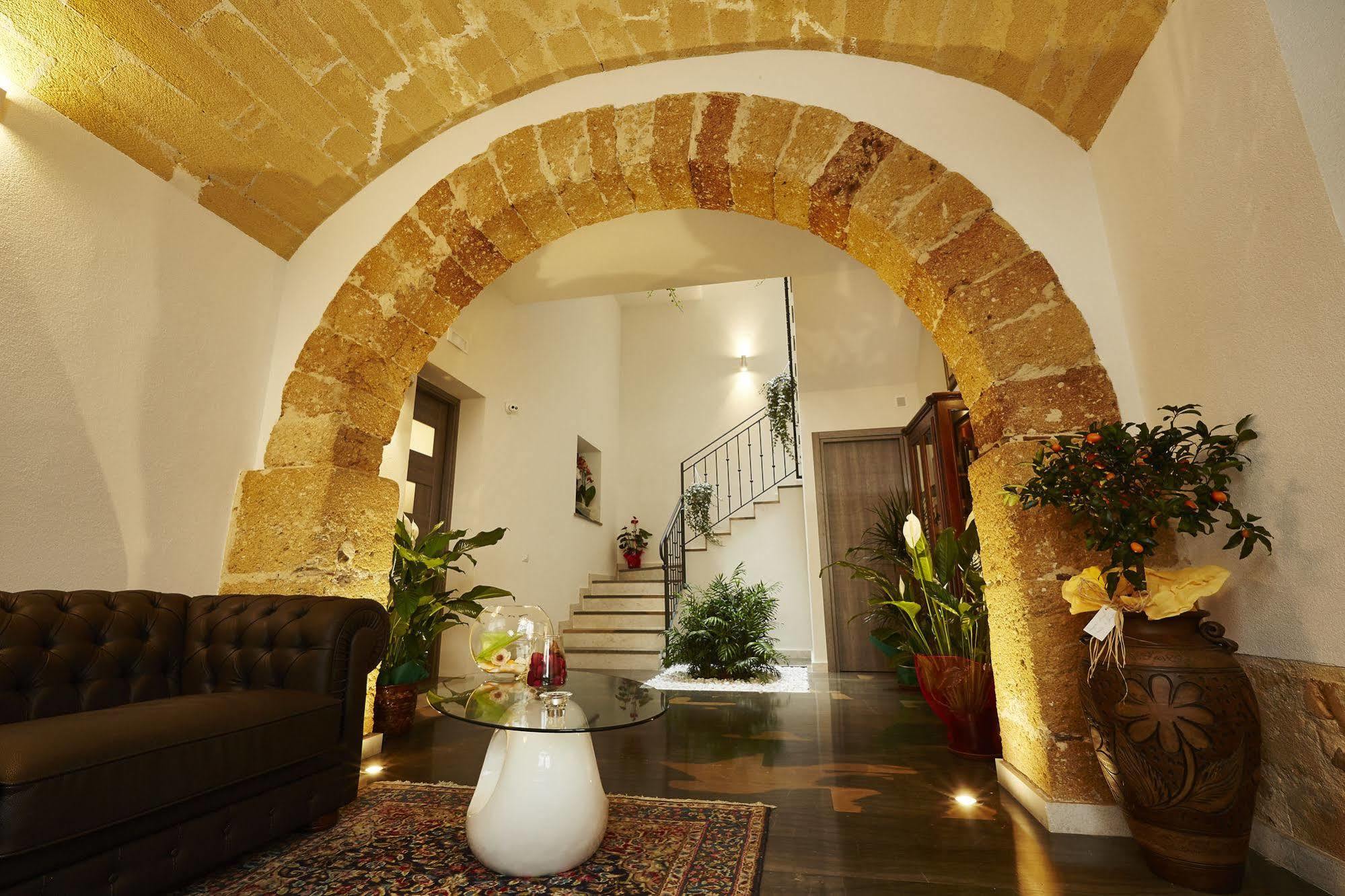 Il Vecchio Marsala Bed & Breakfast ภายนอก รูปภาพ